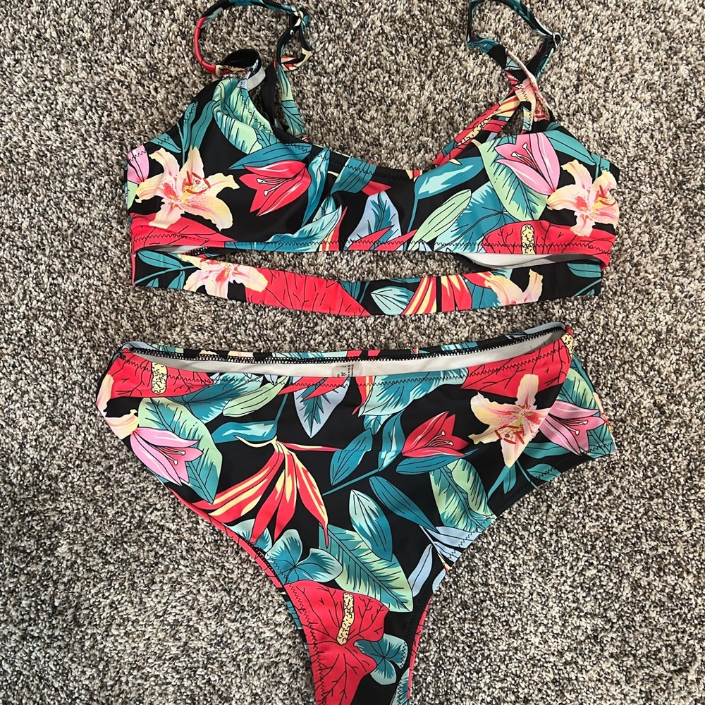 SHEIN Vibrant Floral Bikini Set - Black and Red